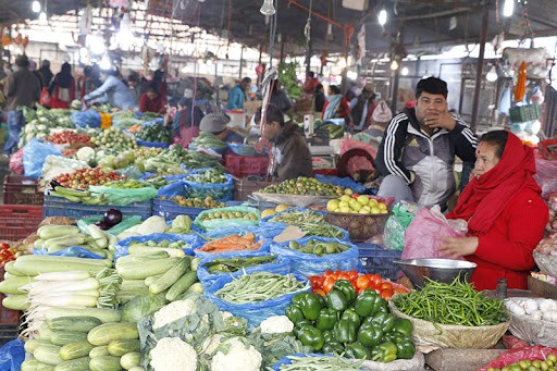 अस्तव्यस्त कालीमाटी तरकारी बजार