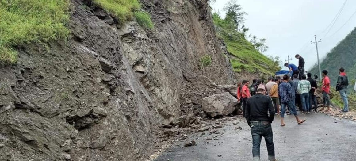 डाँडागाउँको यातायात पुनः सञ्चालन