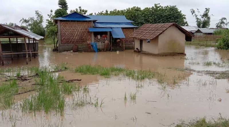 कमलपोखरी क्षेत्रका घरहरू डुवानमा