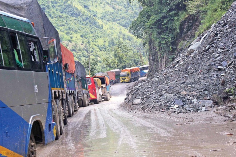 सडक भासिए पनि यातायात अवरोध छैन