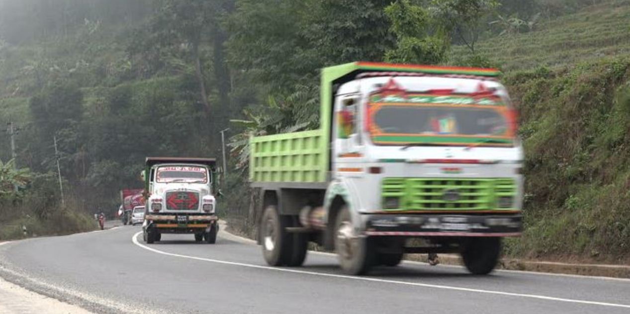 टिपर तथा ट्रक व्यवसायीका समस्या समाधान गर्न माग