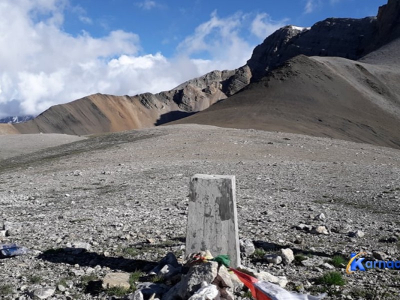 समस्यै समस्यामा पुग्छन् सीमास्तम्भमा सुरक्षाकर्मी