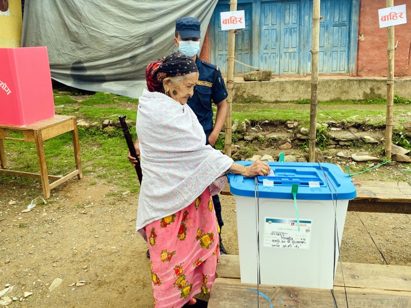 कति केन्द्रमा भयो आज मतदान ? 