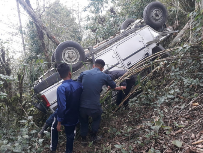 तीर्थयात्री चढेको जिप दुर्घटना हुँदा ११ जना घाइते