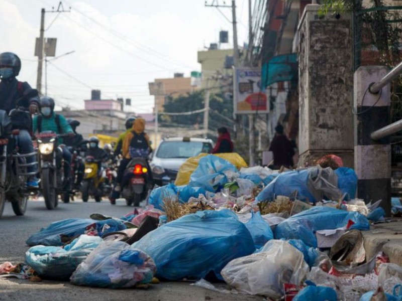 स्थानीयको अवरोधका कारण हुन सकेन फोहर व्यवस्थापन