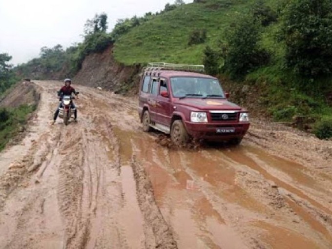 ग्रामीण सडक पुनःनिर्माण नहुँदा सास्ती