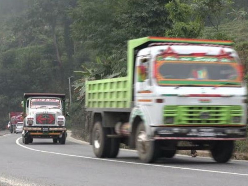 टिपर तथा ट्रक व्यवसायीका समस्या समाधान गर्न माग