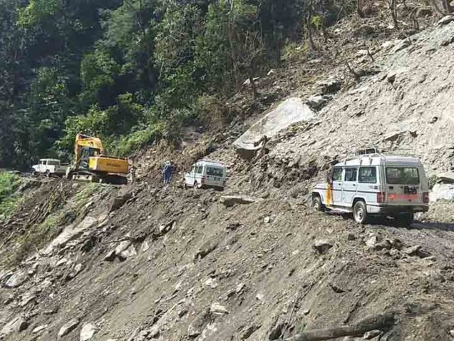 मनाङमा बाढीपहिराको क्षतिसम्बन्धी प्रतिवेदन