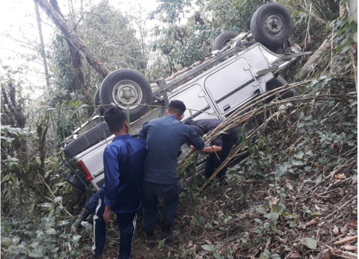 तीर्थयात्री चढेको जिप दुर्घटना हुँदा ११ जना घाइते